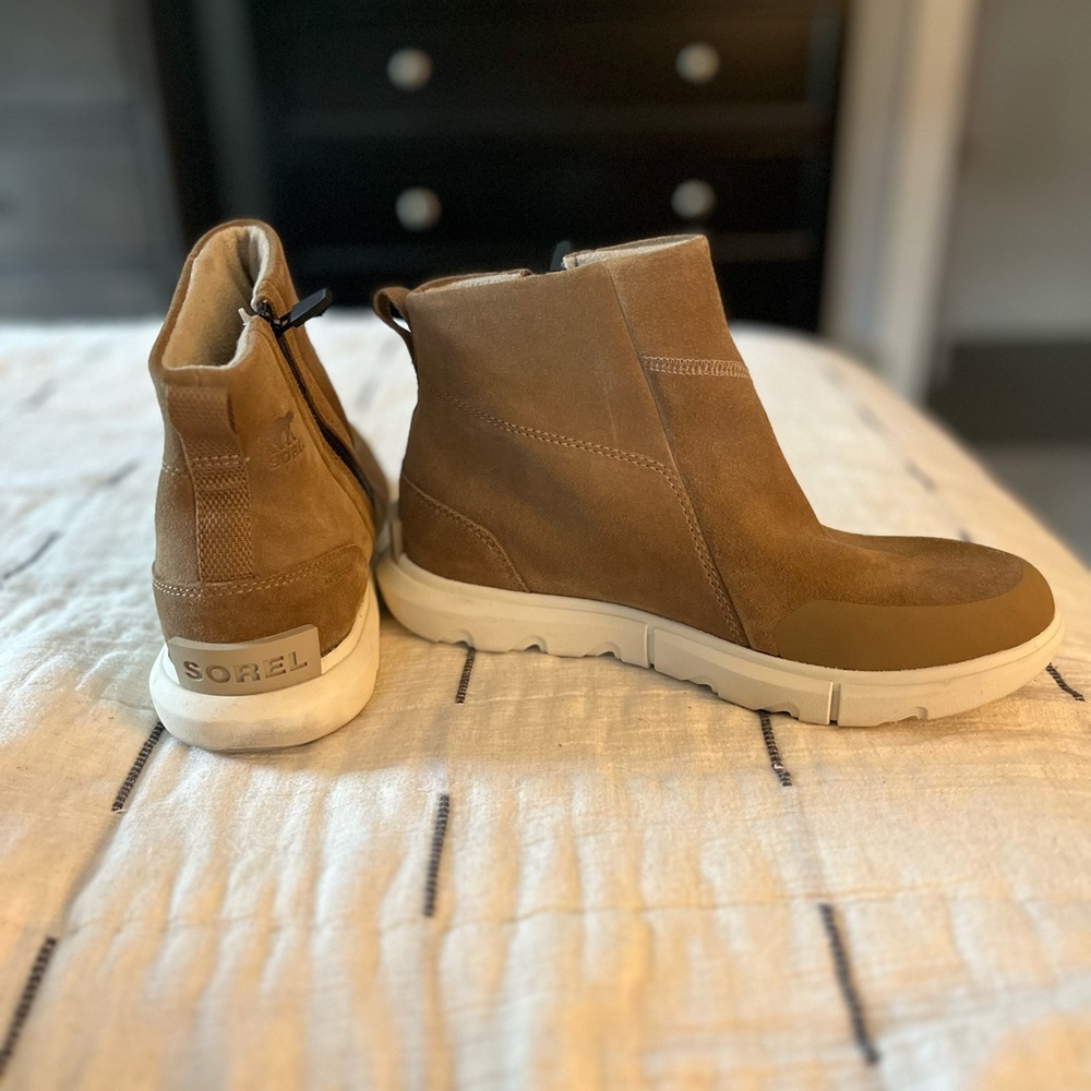 Sorel ankle boot.